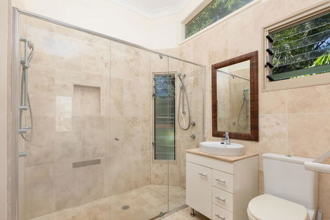 The Richmond Beach Villa - SA Accommodation 2