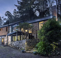 The Stone on the Hill - 3 bedroom house - SA Accommodation