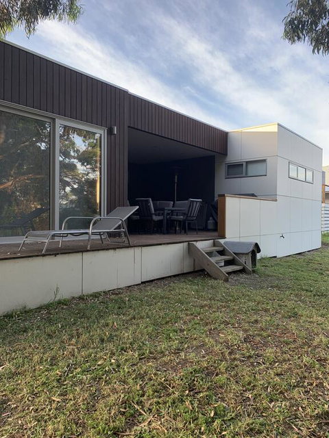 Tranquil Getaway Wifi Netflix Pet Friendly - SA Accommodation 3