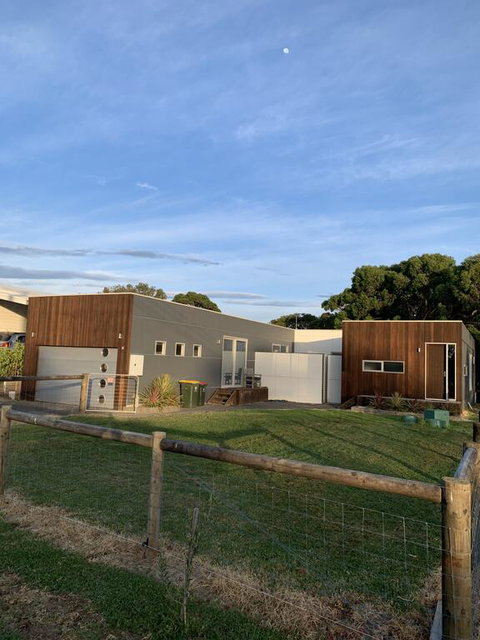 Tranquil Getaway Wifi Netflix Pet Friendly - SA Accommodation 0