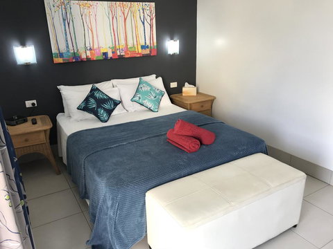 Tropical Lodge - SA Accommodation 0