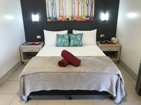 Tropical Lodge - SA Accommodation 2