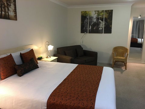 Tuckerbox Motor Inn - SA Accommodation 0