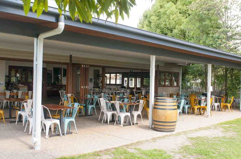 Ulmarra Hotel - SA Accommodation 3