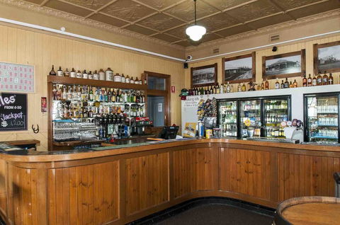 Ulmarra Hotel - SA Accommodation 2