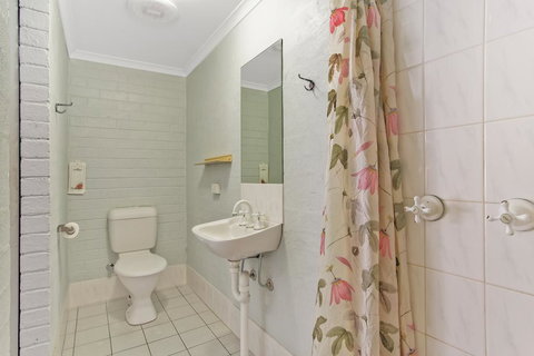 Wandarrah Lodge Hostel - SA Accommodation 1