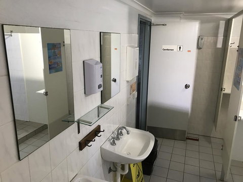 Wandarrah Lodge Hostel - SA Accommodation 2