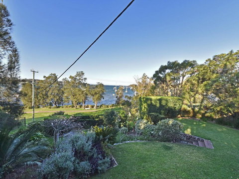 Wangi Waterfront Delight 1bdr Studio - SA Accommodation 1