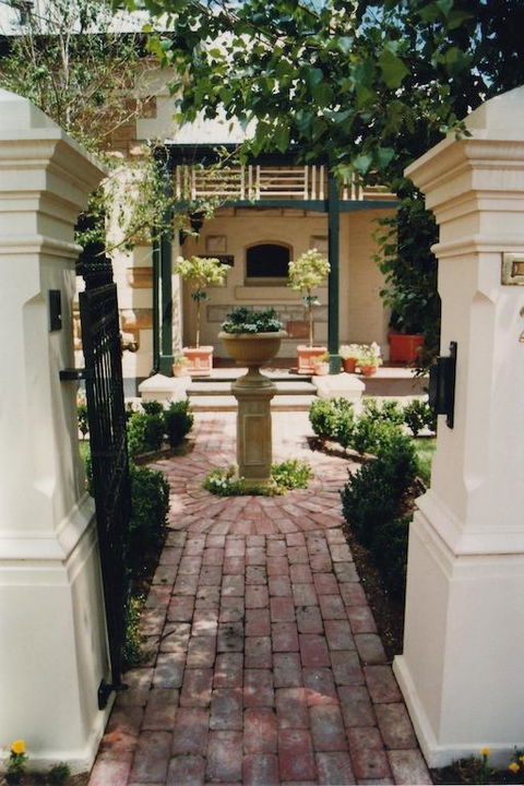 Water Bay Villa Bed & Breakfast - SA Accommodation 3