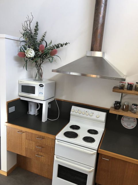 The PC Cottage - SA Accommodation 17