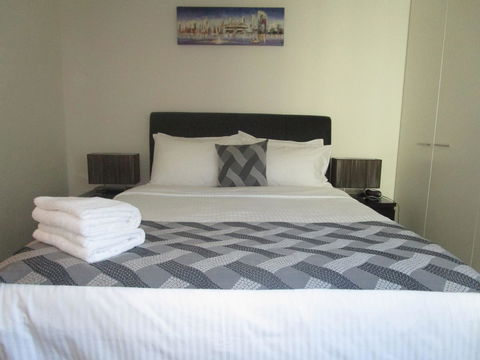 Harbour Escape Apartments Docklands - SA Accommodation 24