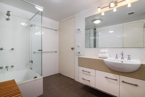 Sunseeker Holiday Apartments - SA Accommodation 37