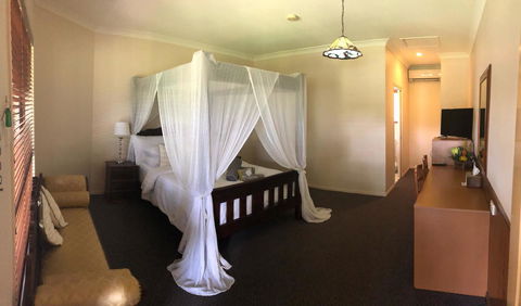 The Bearded Dragon Boutique Hotel - SA Accommodation 6