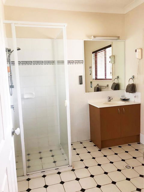 The Bearded Dragon Boutique Hotel - SA Accommodation 12