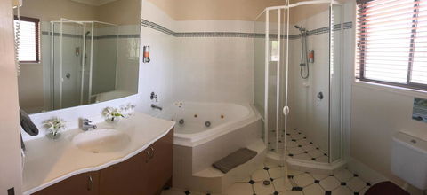 The Bearded Dragon Boutique Hotel - SA Accommodation 5
