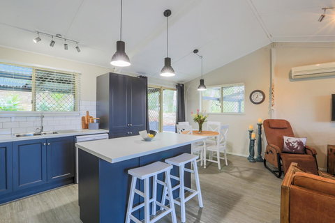 Bed & Breakfast 1 Bedroom Guest House - SA Accommodation 9