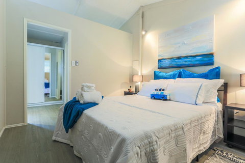 Bed & Breakfast 1 Bedroom Guest House - SA Accommodation 5