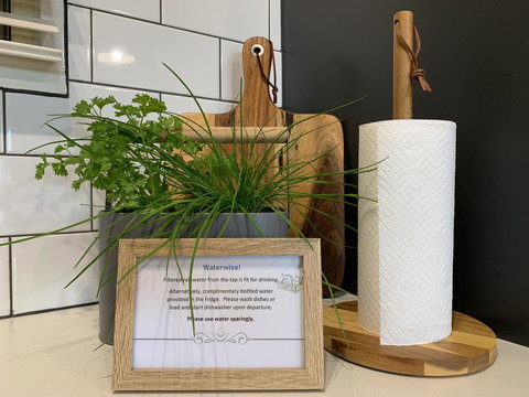 Bed & Breakfast 1 Bedroom Guest House - SA Accommodation 13