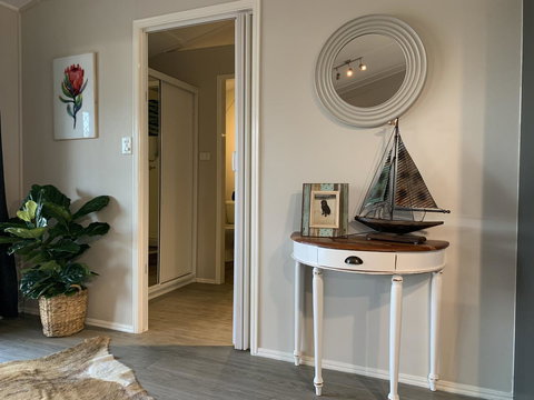 Bed & Breakfast 1 Bedroom Guest House - SA Accommodation 8