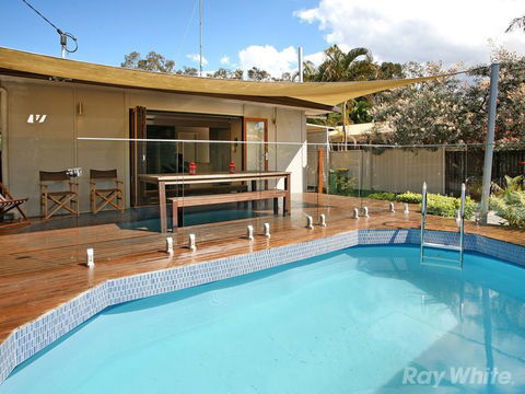Beach House On Jones Parade, Central Coolum Beach - SA Accommodation 3
