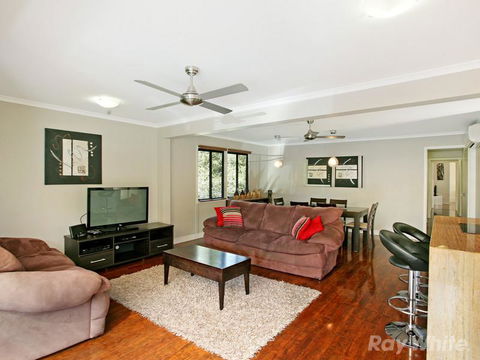 Beach House On Jones Parade, Central Coolum Beach - SA Accommodation 4