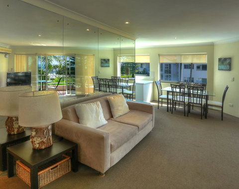 Le Beach Apartments - SA Accommodation 4