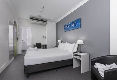 George Williams Hotel - SA Accommodation 35