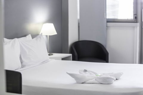 George Williams Hotel - SA Accommodation 13