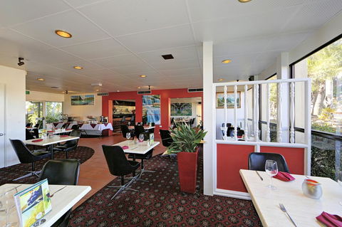 Smart Motels Bert Hinkler - SA Accommodation 5