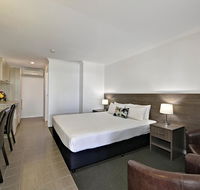Smart Motels Bert Hinkler - SA Accommodation