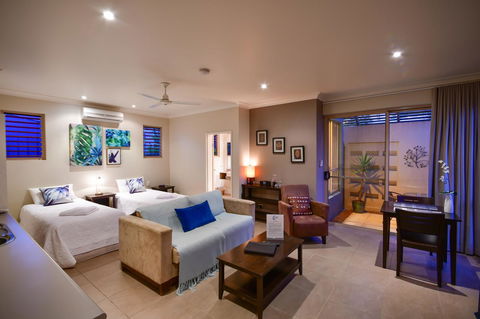 Blue Summit Hideaway - SA Accommodation 4