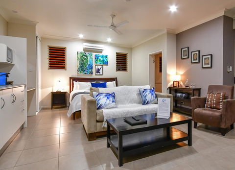 Blue Summit Hideaway - SA Accommodation 9