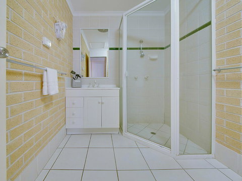 Murray Street Apartments - SA Accommodation 25