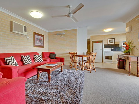 Murray Street Apartments - SA Accommodation 11