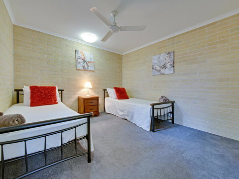 Murray Street Apartments - SA Accommodation 42