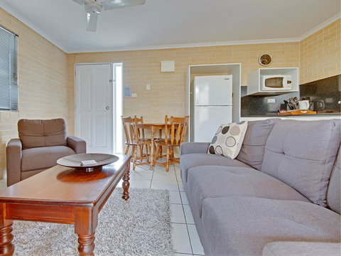 Murray Street Apartments - SA Accommodation 35