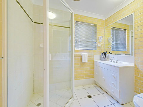 Murray Street Apartments - SA Accommodation 13