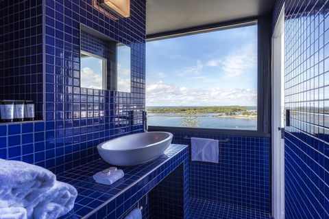 Komune Resort And Beach Club Greenmount Beach - SA Accommodation 14