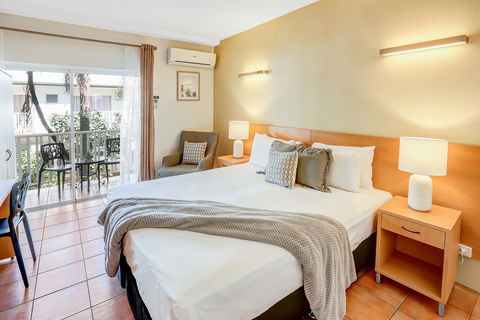 Coral Tree Inn - SA Accommodation 13