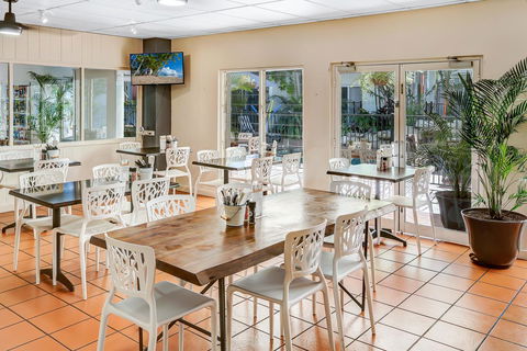 Coral Tree Inn - SA Accommodation 26
