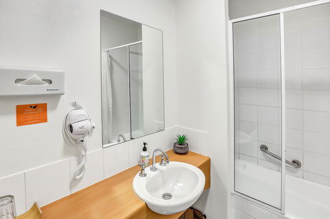 Coral Tree Inn - SA Accommodation 33