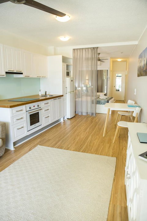 Amaroo At Trinity - SA Accommodation 11