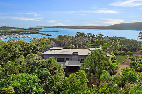 Oasis Apartments On Hamilton Island By HIHA - SA Accommodation 29