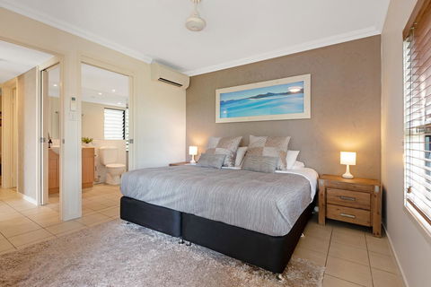 Oasis Apartments On Hamilton Island By HIHA - SA Accommodation 17