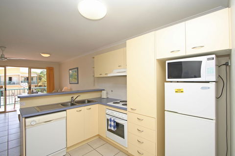Coolum Beach Getaway Resort - SA Accommodation 27