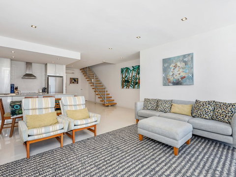 WAVES ON KAMALA 13 - SA Accommodation 1