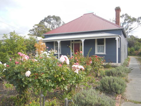 Yarram Cottage: Art And Accommodation - SA Accommodation 0