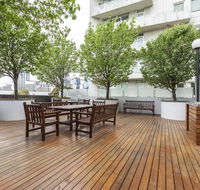 of SouthbankLight filled apartmentHUGE private terrace with city viewsParkingPoolGymWiFi - SA Accommodation