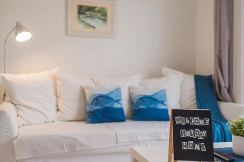 3 Bedrooms Holiday Home Near Sydney Airport - SA Accommodation 3