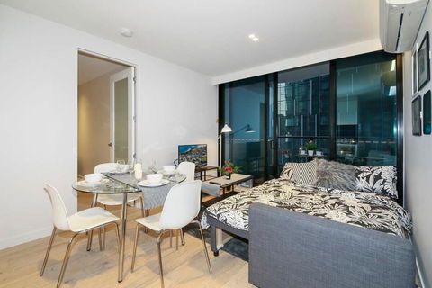 A Cozy & Stylish 2BR Suite In Melbourne CBD - SA Accommodation 2